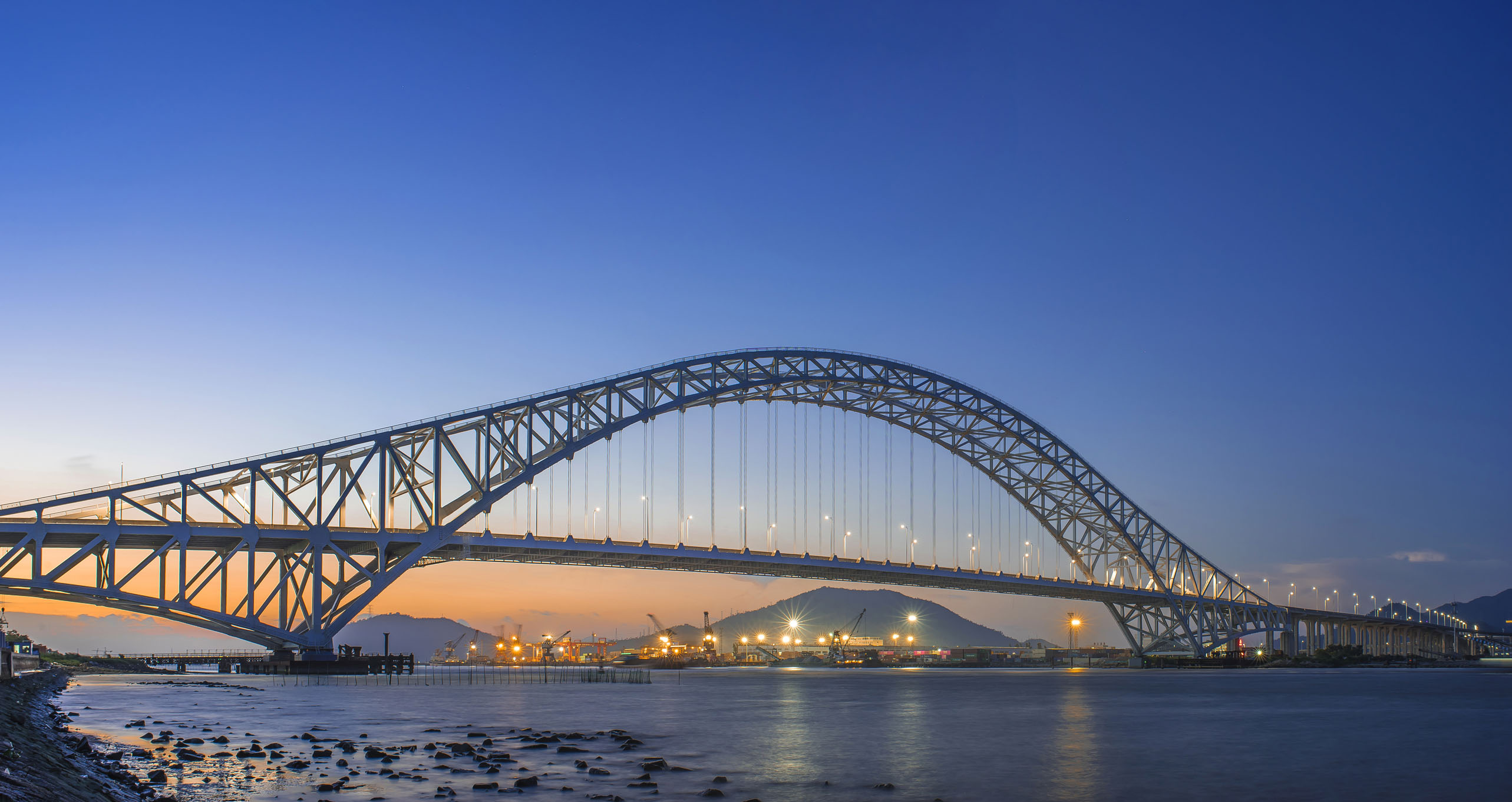 QJ7103840300.jpg QJ7103840300.jpg